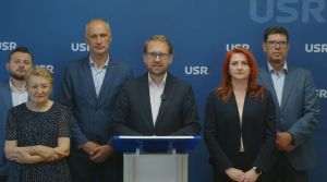 USR: „PSD şi AUR confecţionează pedepse retroactive pentru a-l elimina pe Dominic Fritz”